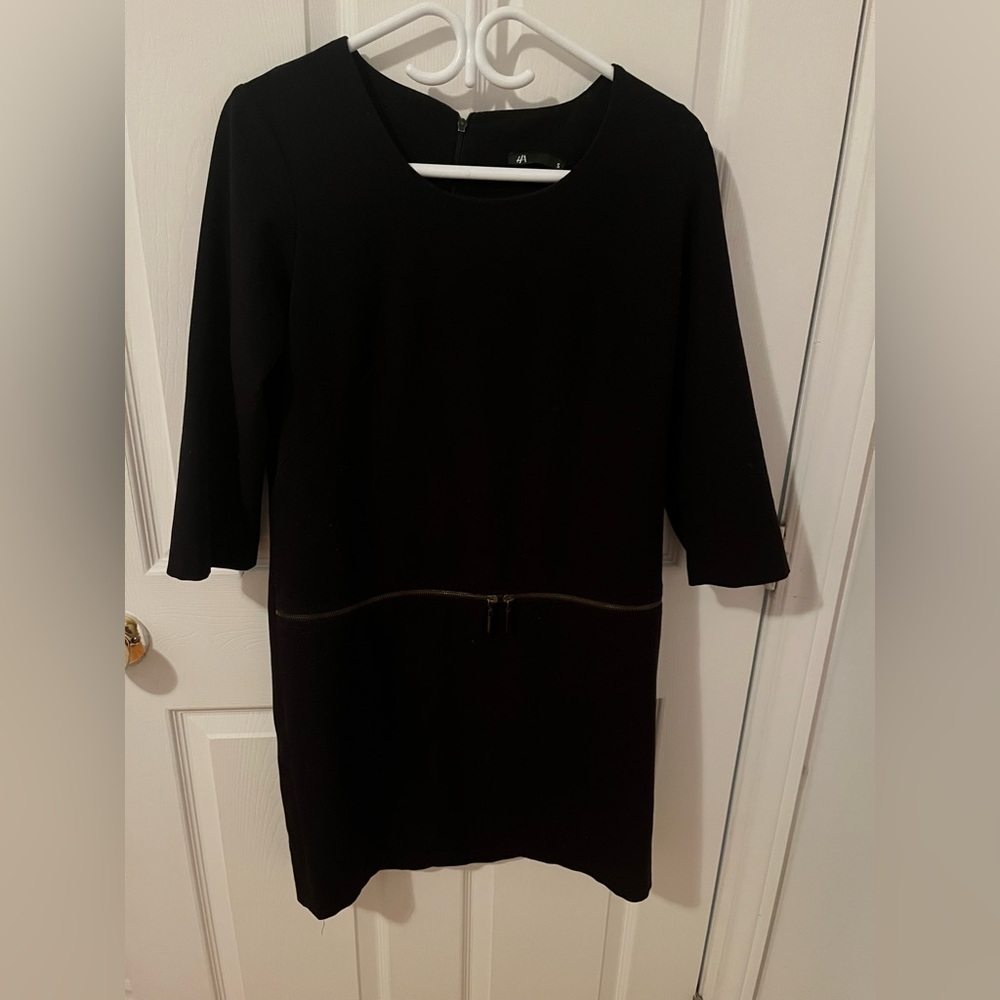 Elegant Black Dress, a Must-Have in Size S